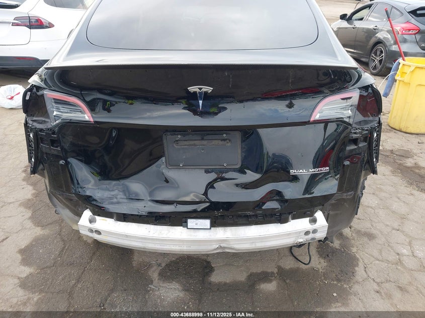 2022 Tesla Model Y Performance Dual Motor All-Wheel Drive VIN: 7SAYGDEF1NF404536 Lot: 43688998