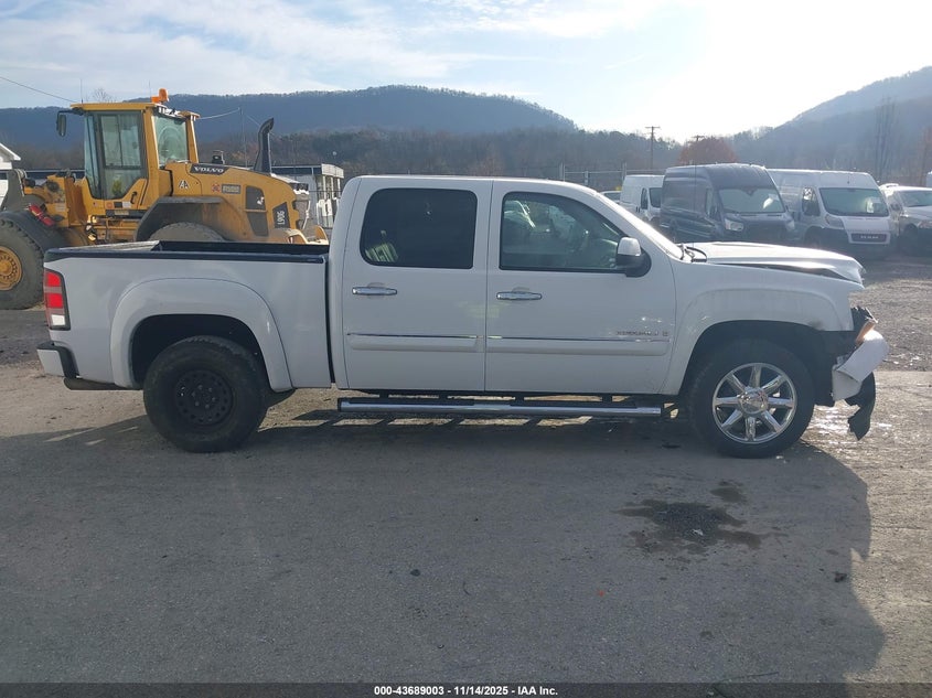 2007 GMC Sierra 1500 Denali VIN: 2GTEK638271638253 Lot: 43689003