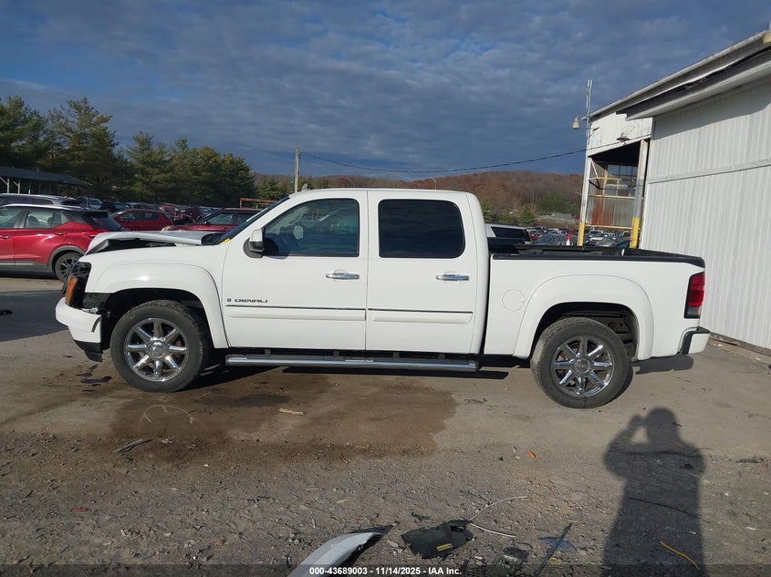 2007 GMC Sierra 1500 Denali VIN: 2GTEK638271638253 Lot: 43689003