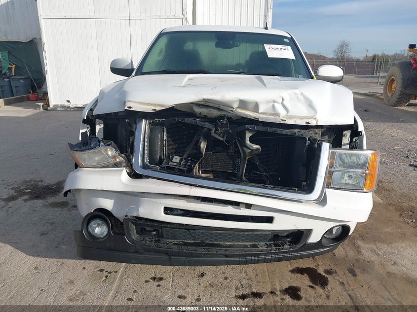 2007 GMC Sierra 1500 Denali VIN: 2GTEK638271638253 Lot: 43689003