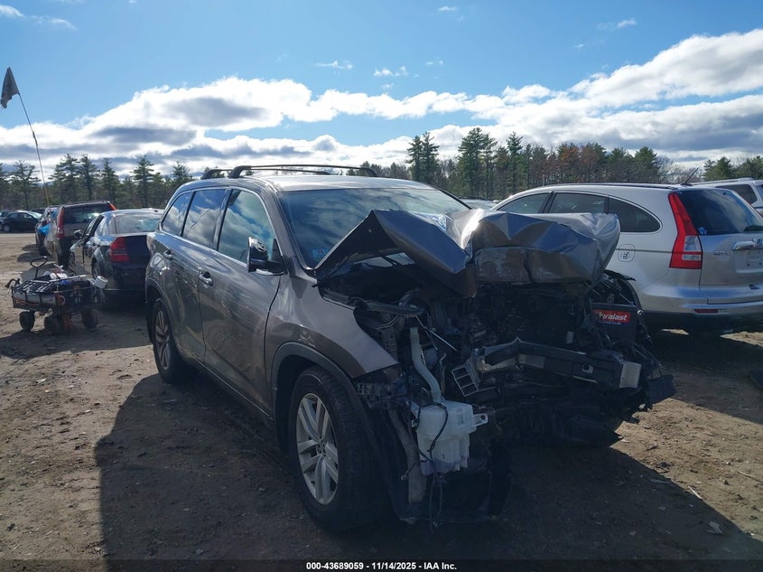 TOYOTA HIGHLANDER LE V6