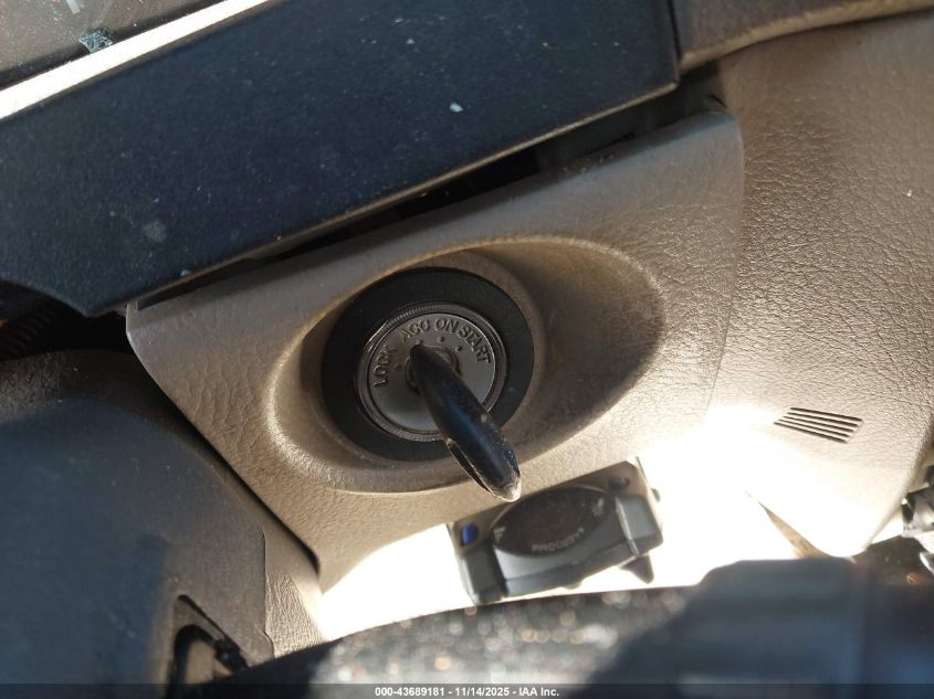 2005 Kia Sorento Ex/Lx VIN: KNDJD733255431134 Lot: 43689181