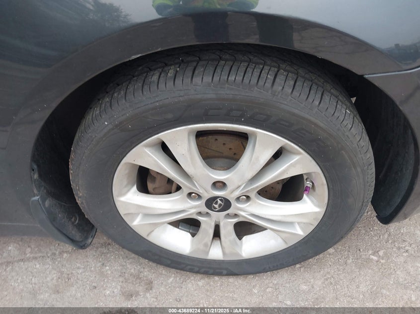 5NPEC4ACXCH363152 2012 HYUNDAI SONATA photo no. 12