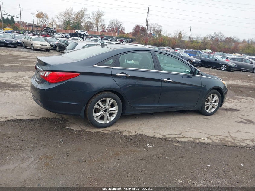 5NPEC4ACXCH363152 2012 HYUNDAI SONATA photo no. 4