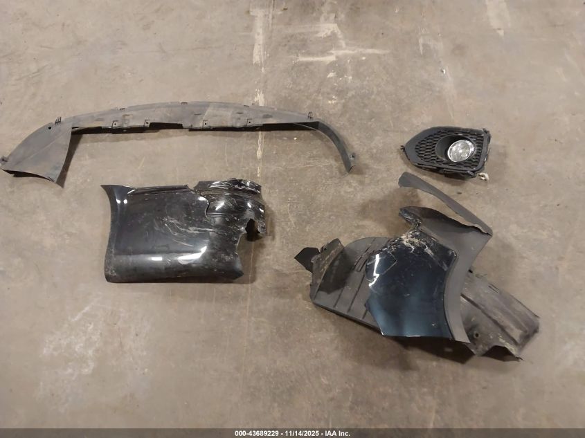 2016 Chrysler Town & Country Touring VIN: 2C4RC1BG8GR239147 Lot: 43689229