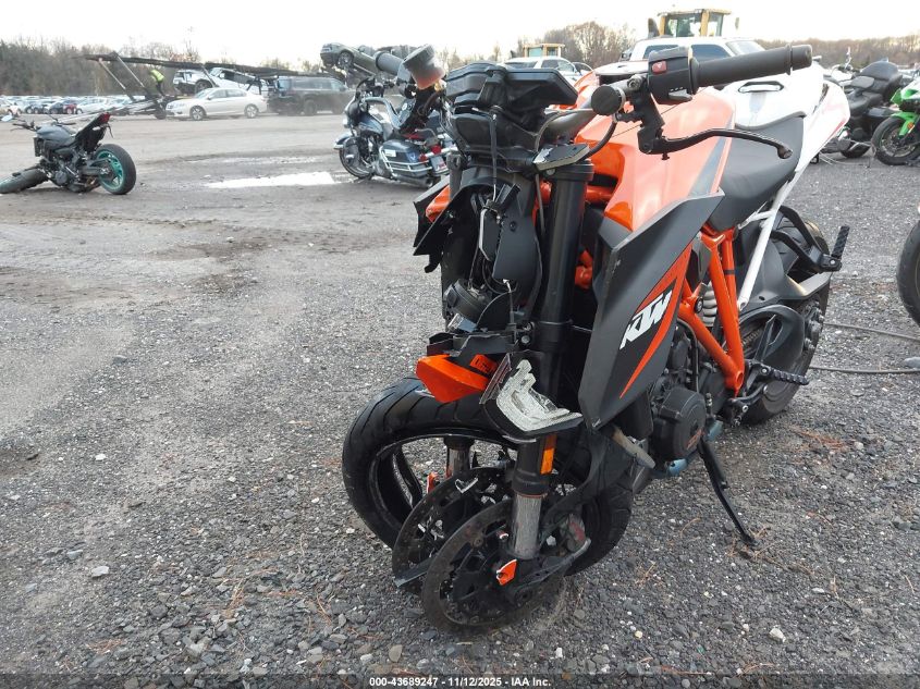 2014 Ktm 1290 Super Duke R VIN: VBKV39404EM906369 Lot: 43689247