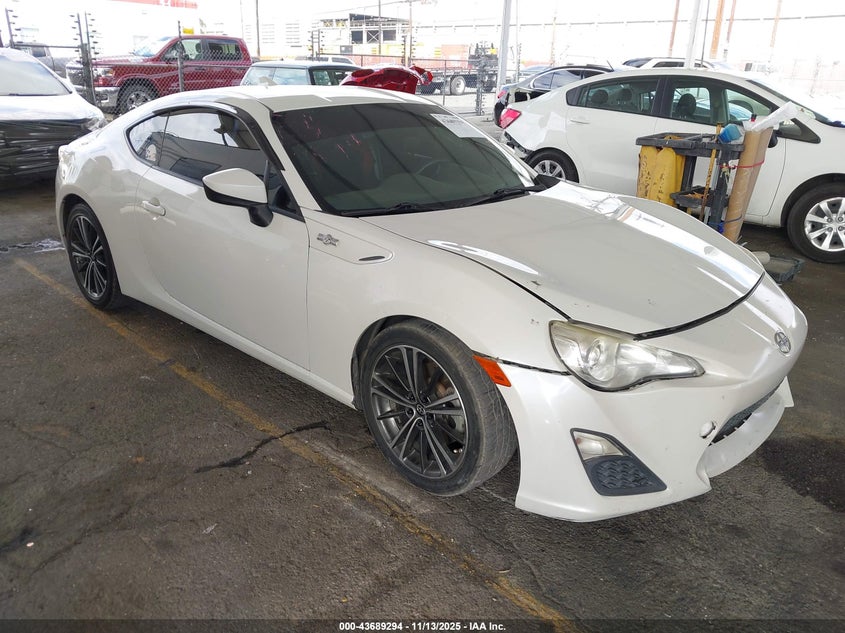 2015 SCION FR-S - JF1ZNAA15F8705723