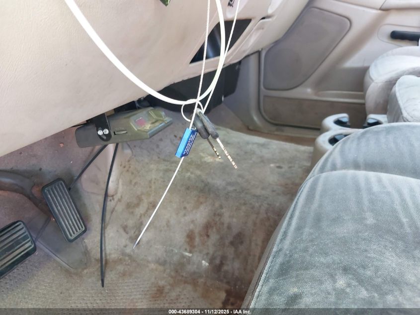 2004 Chevrolet Suburban 1500 Ls VIN: 1GNEC16Z24J156394 Lot: 43689304