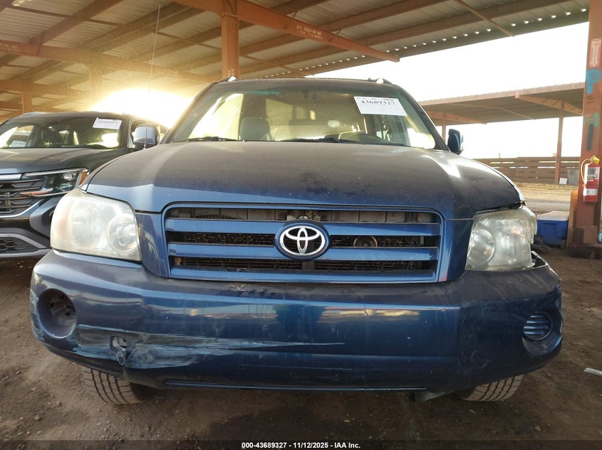 JTEEP21A740033017 2004 TOYOTA HIGHLANDER photo no. 13