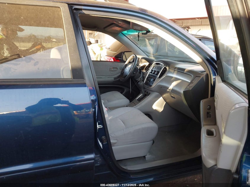 JTEEP21A740033017 2004 TOYOTA HIGHLANDER photo no. 5