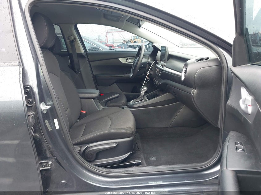 3KPF24AD9NE482057 2022 KIA FORTE photo no. 5