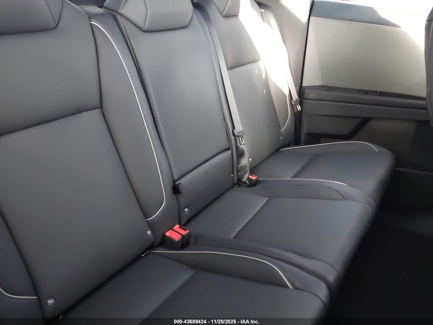 2024 Tesla Cybertruck All-Wheel Drive VIN: 7G2CEHED0RA028785 Lot: 43689424