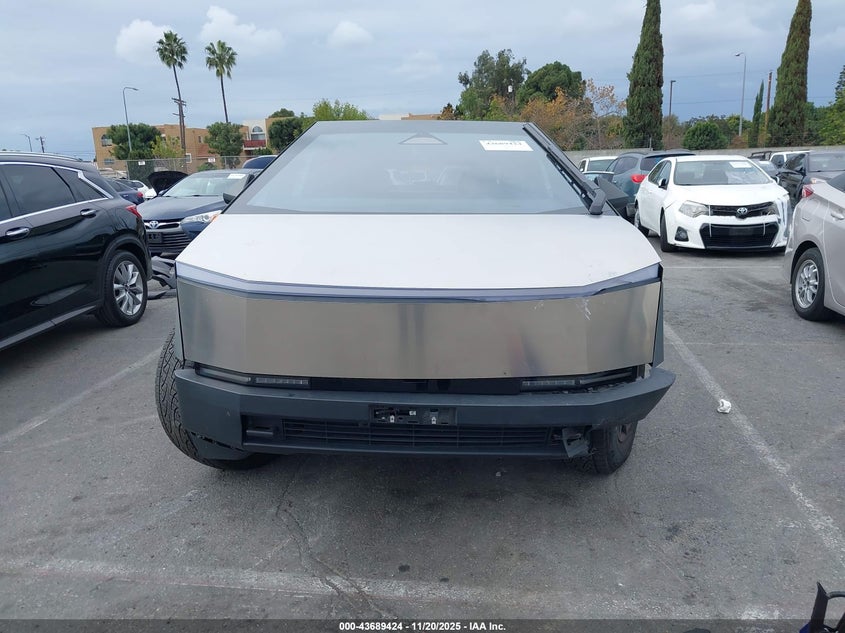 2024 Tesla Cybertruck All-Wheel Drive VIN: 7G2CEHED0RA028785 Lot: 43689424