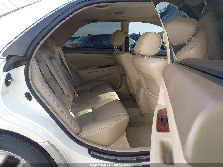 2001 Lexus Es 300 VIN: JT8BF28G110339726 Lot: 43689444