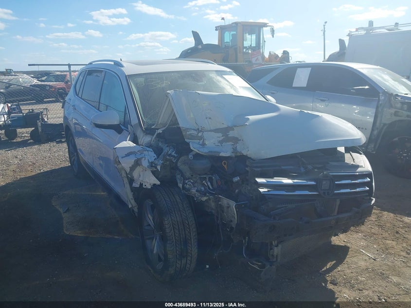 VOLKSWAGEN TIGUAN 2.0T SE/2.0T SE R-LINE BLACK/2.0T SEL