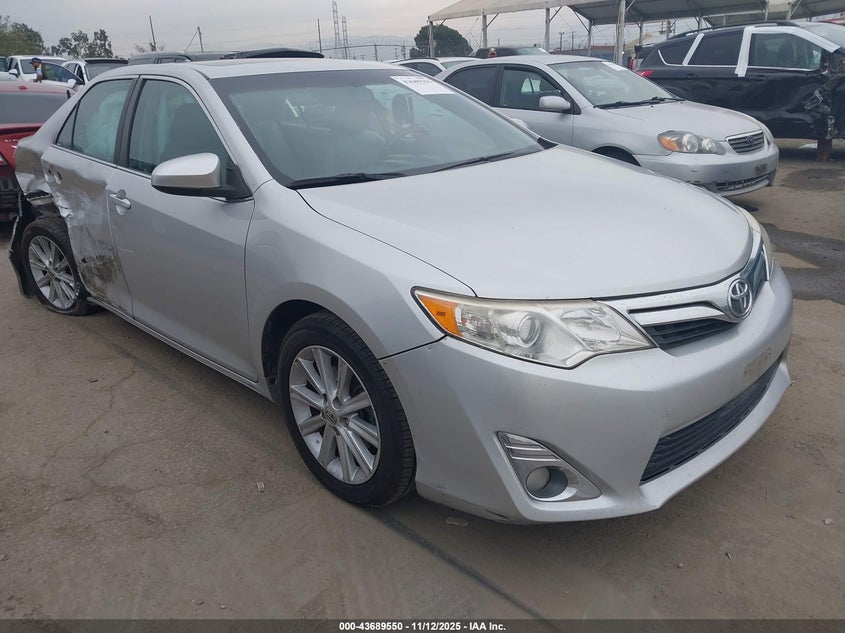 TOYOTA CAMRY XLE V6