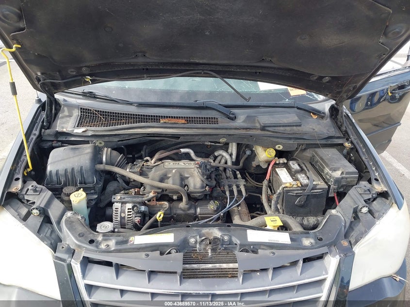 2008 Chrysler Town & Country Touring VIN: 2A8HR54P28R607704 Lot: 43689570