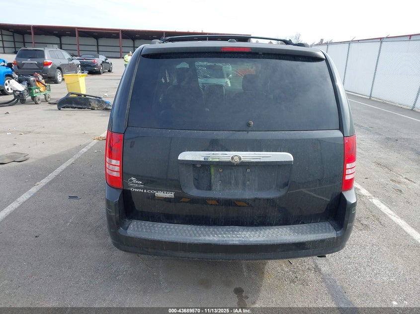 2008 Chrysler Town & Country Touring VIN: 2A8HR54P28R607704 Lot: 43689570