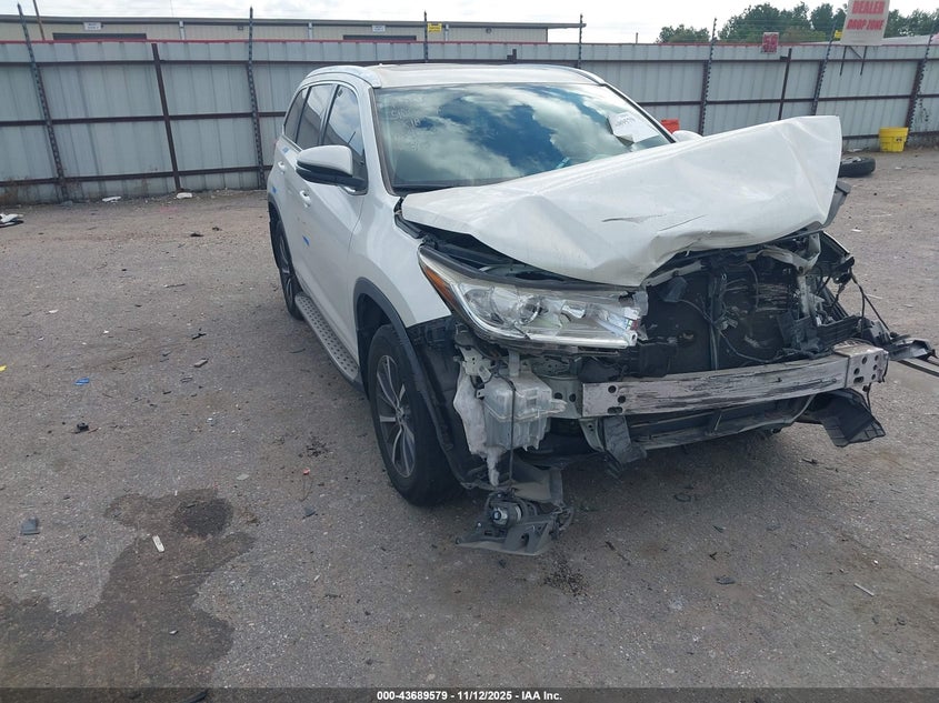 TOYOTA HIGHLANDER XLE