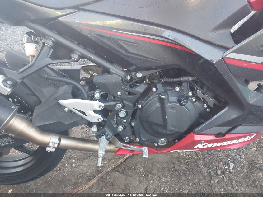 2019 Kawasaki Ex400 VIN: JKAEXKG12KDA24384 Lot: 43689586