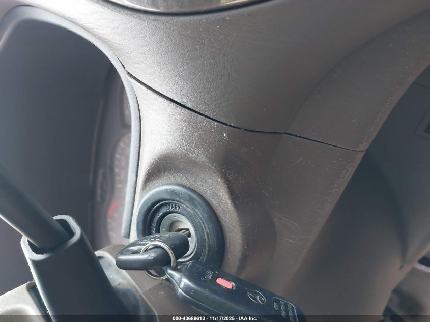 2004 Toyota Sequoia Limited V8 VIN: 5TDBT48A14S211280 Lot: 43689613