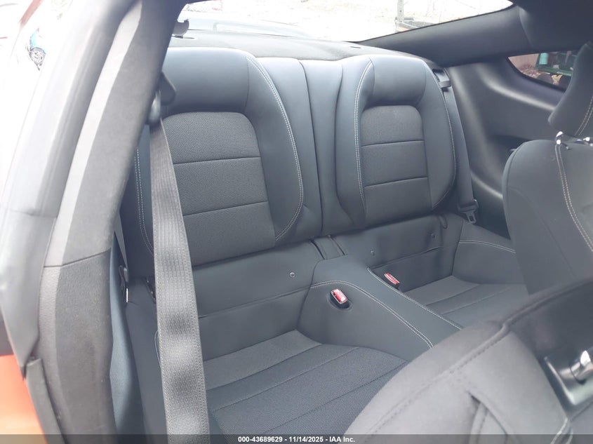 2015 Ford Mustang V6 VIN: 1FA6P8AM8F5391647 Lot: 43689629