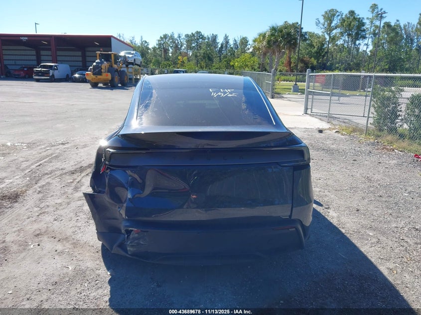 2026 Tesla Model Y VIN: 7SAYGDED4TF383628 Lot: 43689678