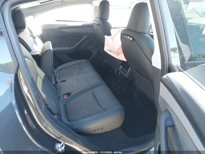 2026 Tesla Model Y VIN: 7SAYGDED4TF383628 Lot: 43689678