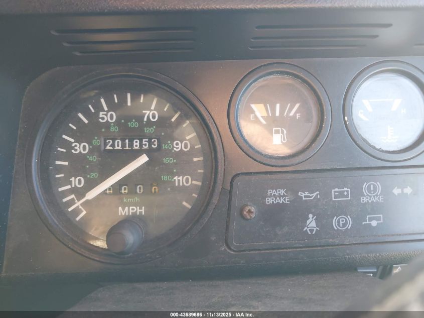 1974 Land Rover Defender VIN: 0000000025903546B Lot: 43689686