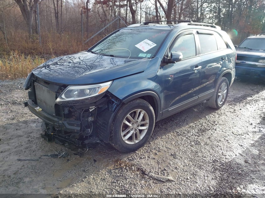 2014 KIA SORENTO LX - 5XYKT3A68EG441879