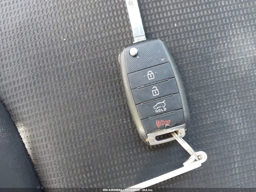 2014 KIA SORENTO LX - 5XYKT3A68EG441879