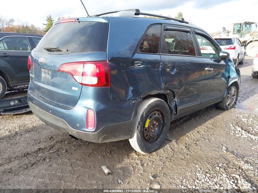 2014 KIA SORENTO LX - 5XYKT3A68EG441879