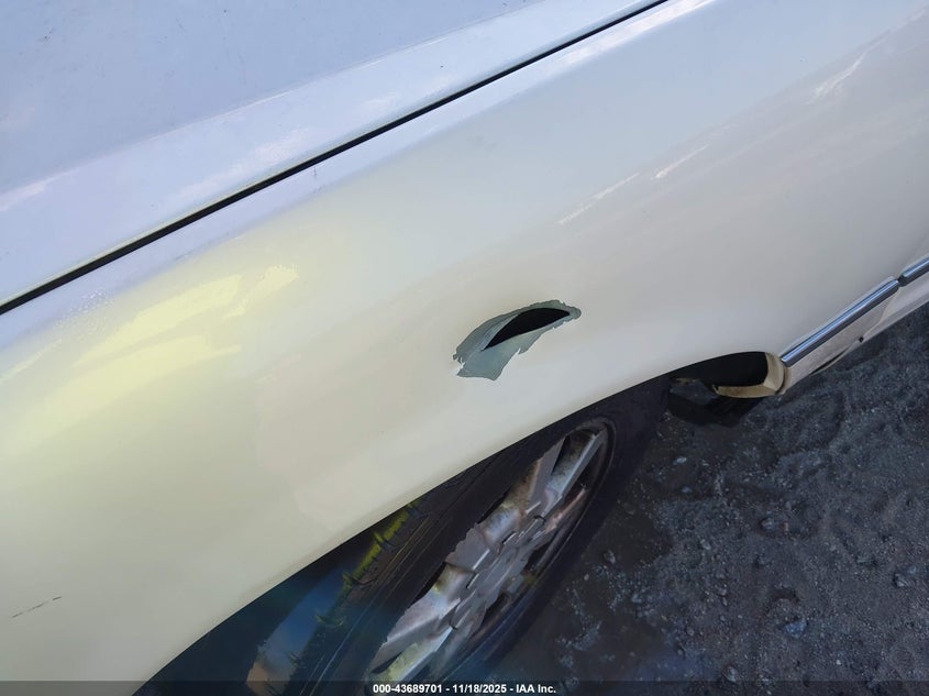 2002 Buick Park Avenue VIN: 1G4CW54K024132039 Lot: 43689701