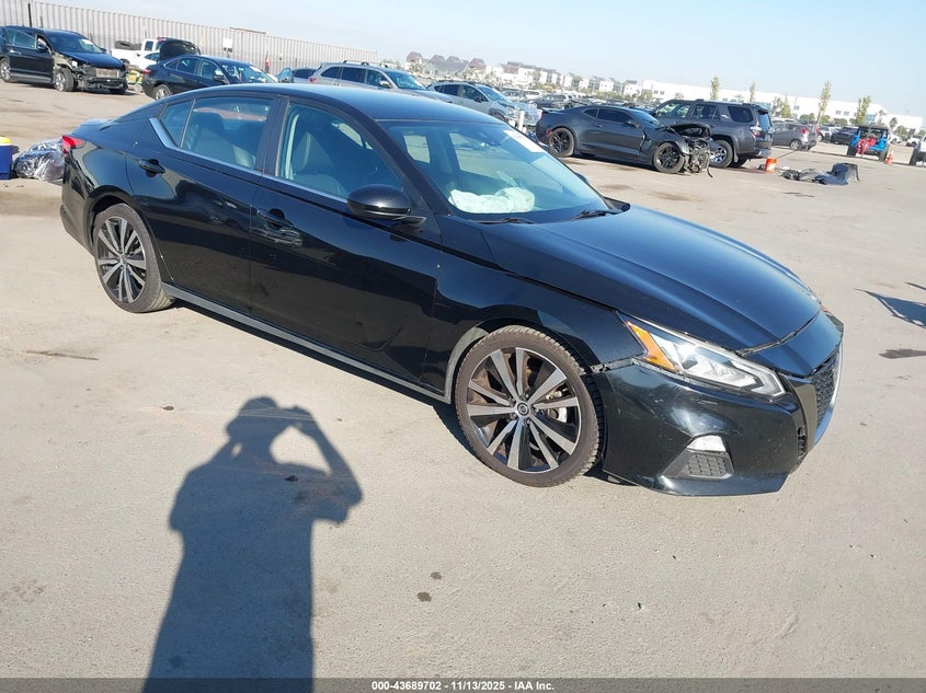 NISSAN ALTIMA SR FWD