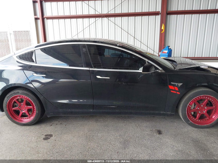 2018 Tesla Model 3 Long Range/Mid Range VIN: 5YJ3E1EA7JF062827 Lot: 43689713