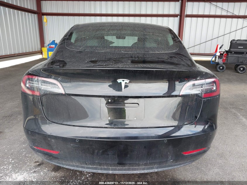 2018 Tesla Model 3 Long Range/Mid Range VIN: 5YJ3E1EA7JF062827 Lot: 43689713