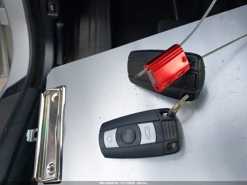 2006 BMW 525I VIN: WBANE53566CK90745 Lot: 43689744