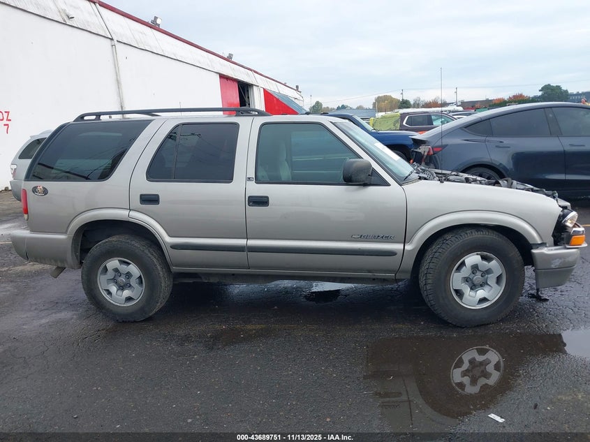2002 Chevrolet Blazer Ls VIN: 1GNDT13W42K182329 Lot: 43689751