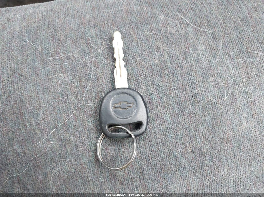 2002 Chevrolet Blazer Ls VIN: 1GNDT13W42K182329 Lot: 43689751