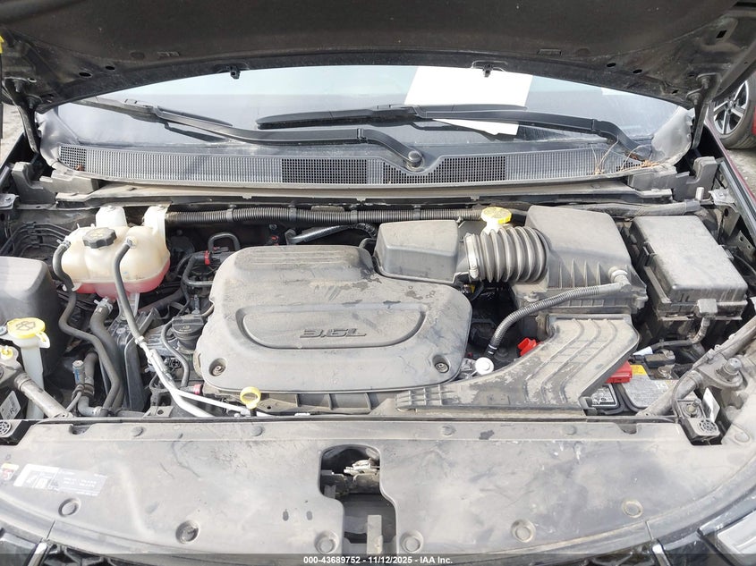 2023 Chrysler Pacifica Touring L VIN: 2C4RC1BG8PR631948 Lot: 43689752