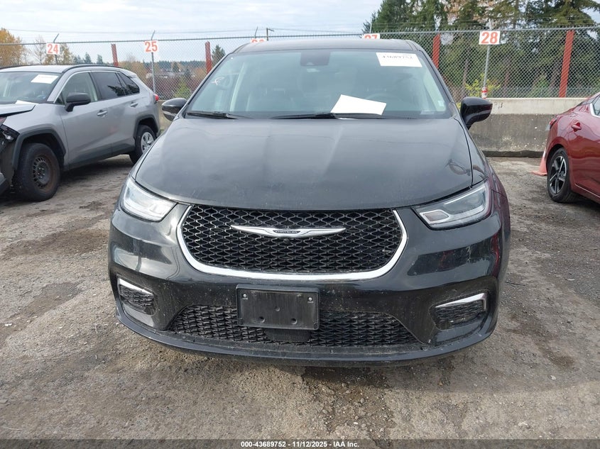 2023 Chrysler Pacifica Touring L VIN: 2C4RC1BG8PR631948 Lot: 43689752