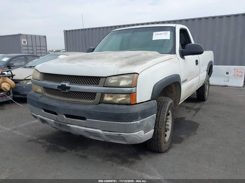 1GCHC24U65E280228 2005 CHEVROLET SILVERADO photo no. 2