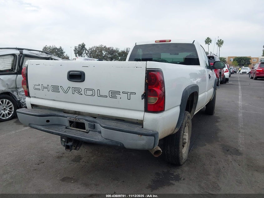 1GCHC24U65E280228 2005 CHEVROLET SILVERADO photo no. 4