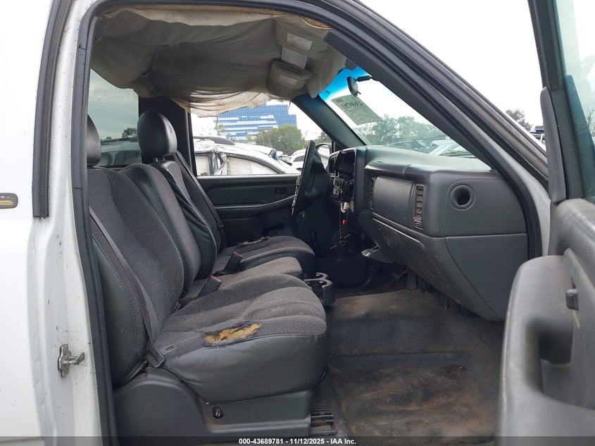 1GCHC24U65E280228 2005 CHEVROLET SILVERADO photo no. 5