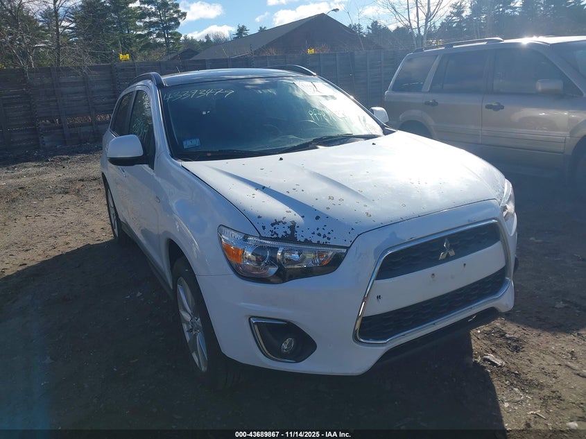 MITSUBISHI OUTLANDER SPORT SE