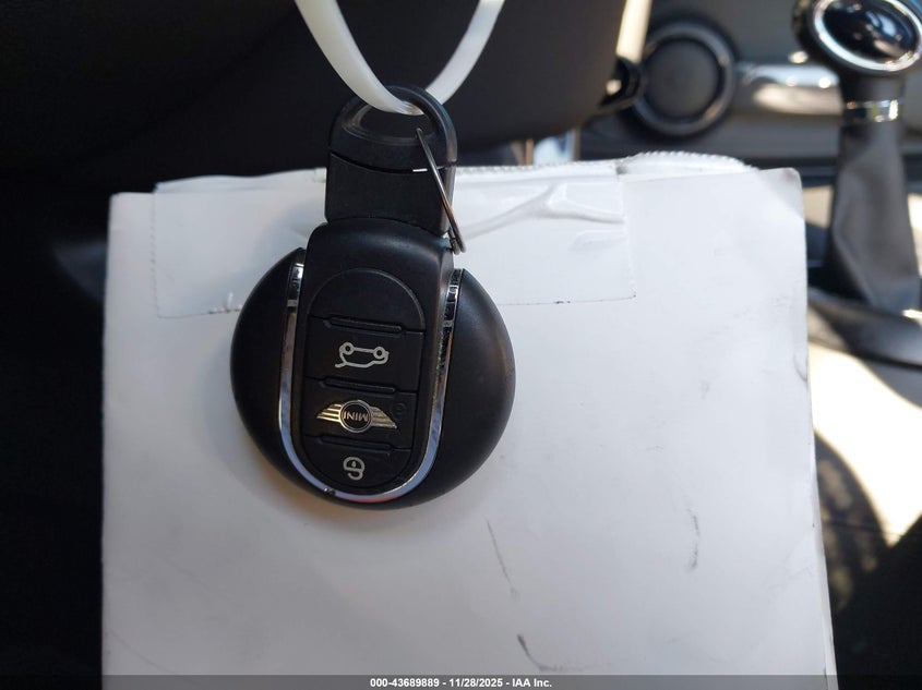 2017 Mini Hardtop Cooper VIN: WMWXP5C52H2D16207 Lot: 43689889