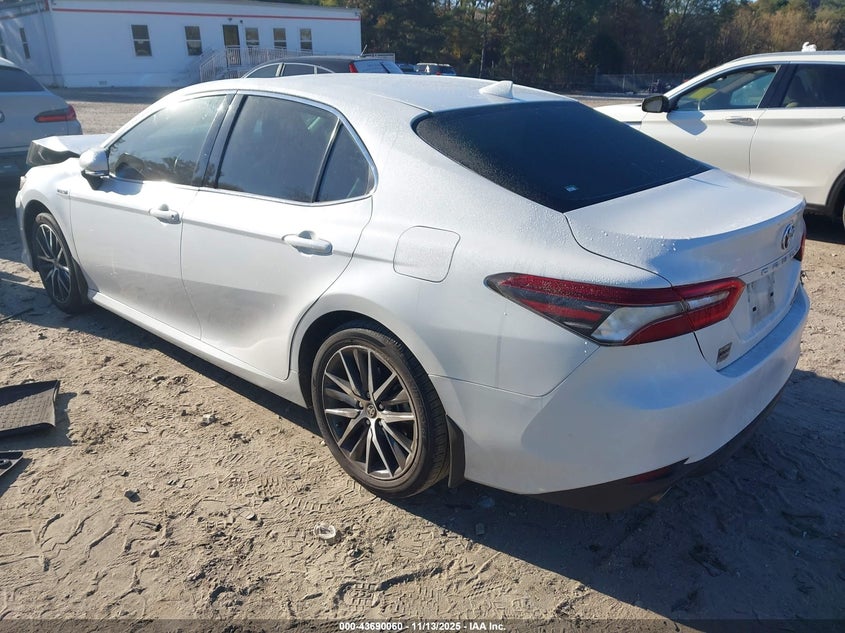 4T1F31AK6MU557528 2021 TOYOTA CAMRY photo no. 3