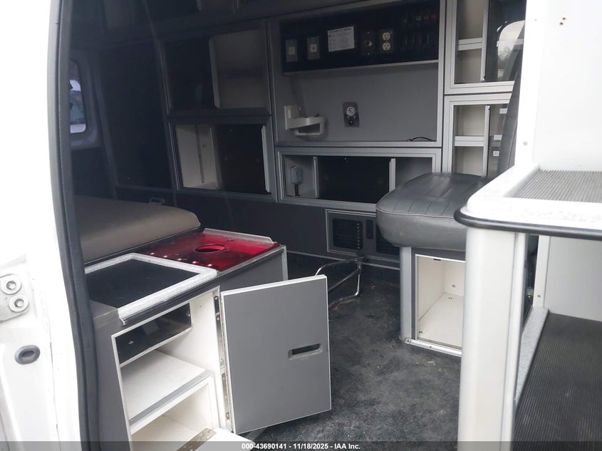 2012 Ford E-350 Super Duty Commercial VIN: 1FDSS3ES8CDA31276 Lot: 43690141