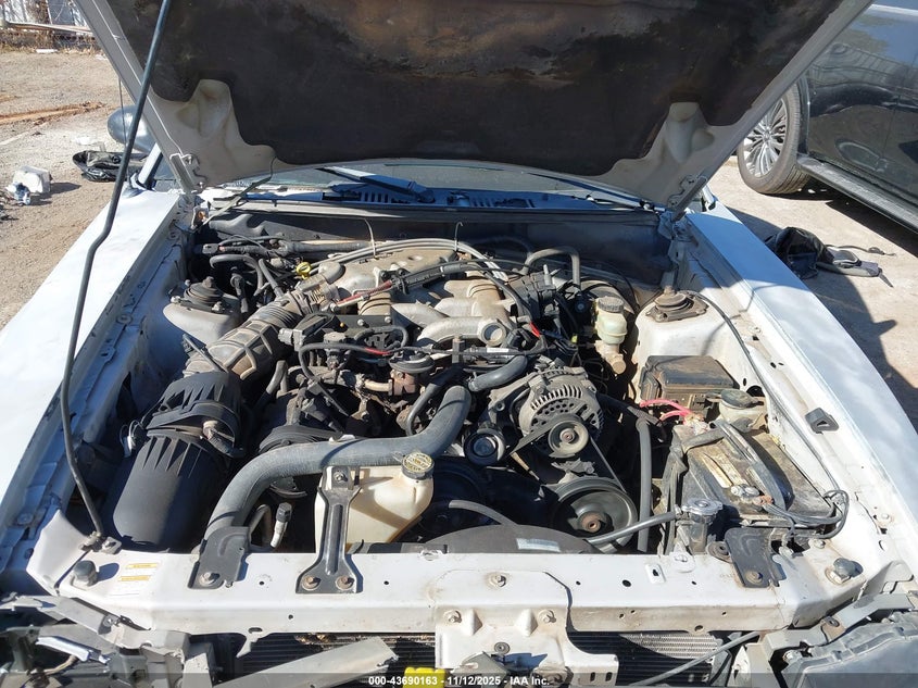 2000 Ford Mustang VIN: 1FAFP4041YF192673 Lot: 43690163