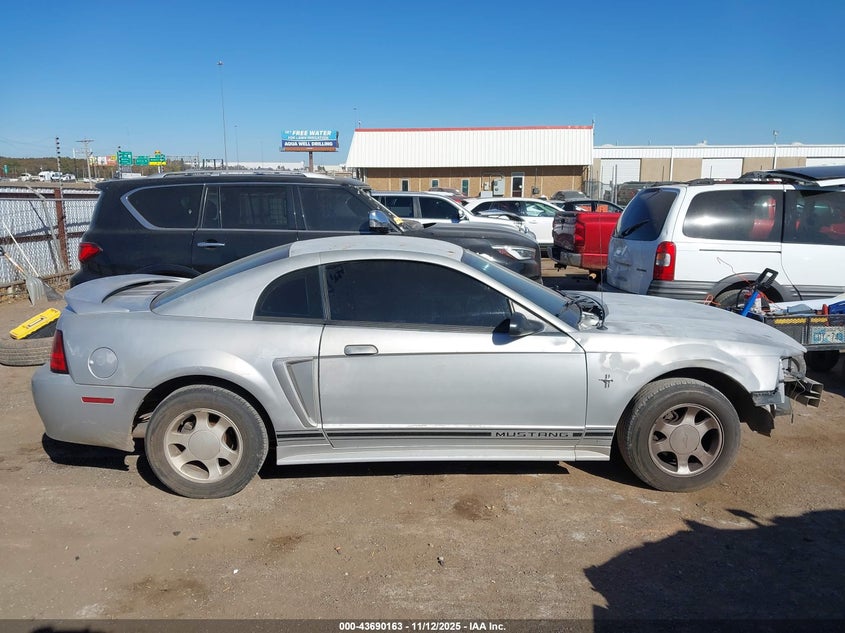 2000 Ford Mustang VIN: 1FAFP4041YF192673 Lot: 43690163